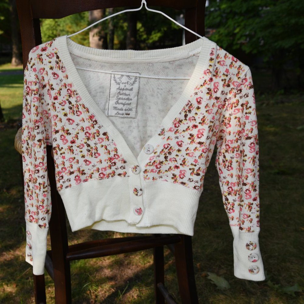 Poof! Apparel Cropped Floral Cardigan, S